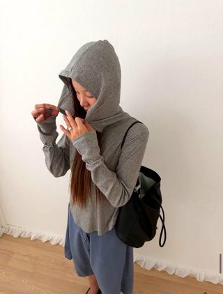 灰色