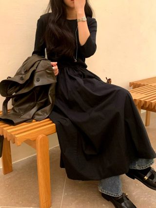 黑色
