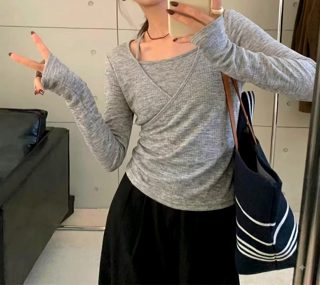 灰色