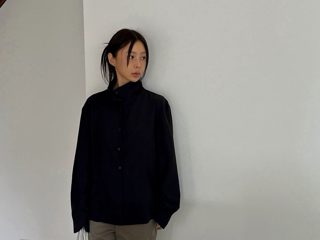 黑色