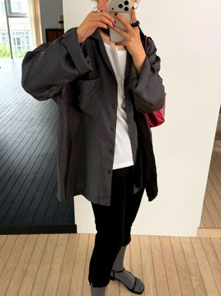 黑色