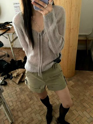灰色