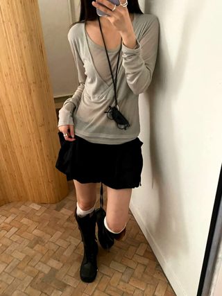 黑色