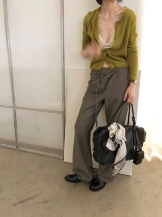 军绿色