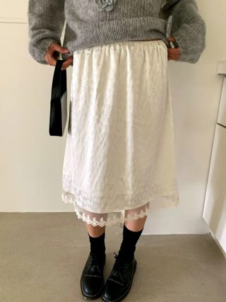 白色