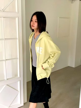 黄色