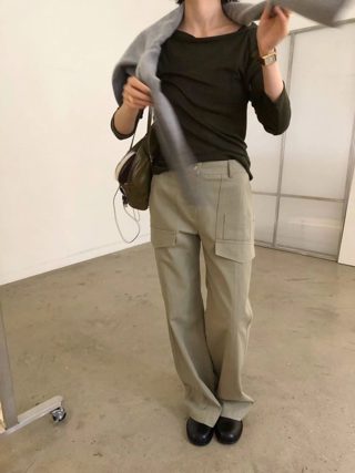 卡其色