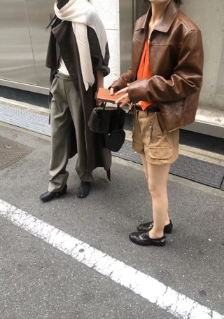 咖啡色