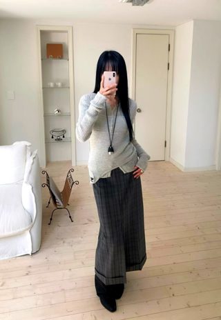 灰色