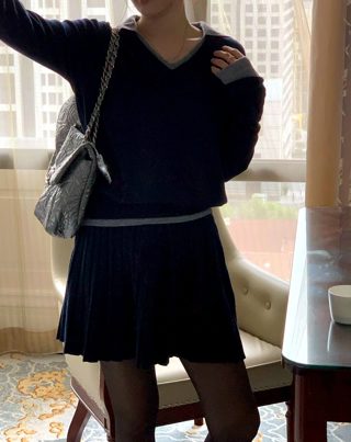 灰色