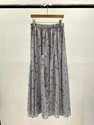 灰色