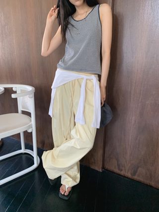 黄色