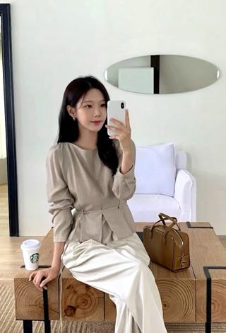 黑色