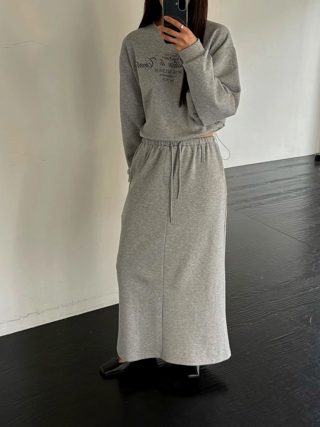 灰色