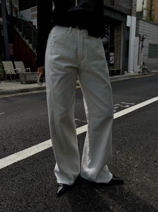 白色