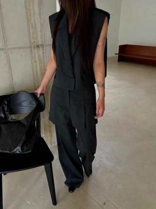 黑色
