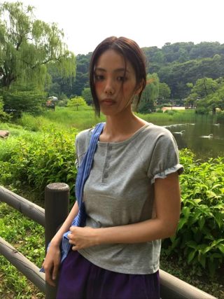 灰色