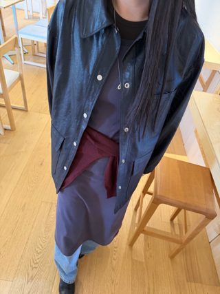 黑色