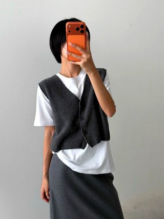 灰色