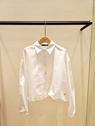 白色