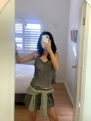 灰色