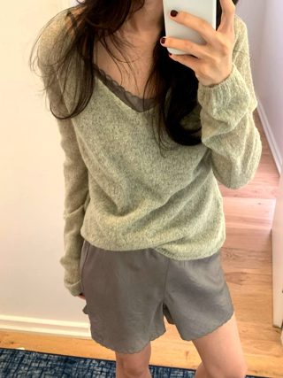 灰色