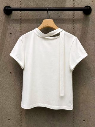 白色