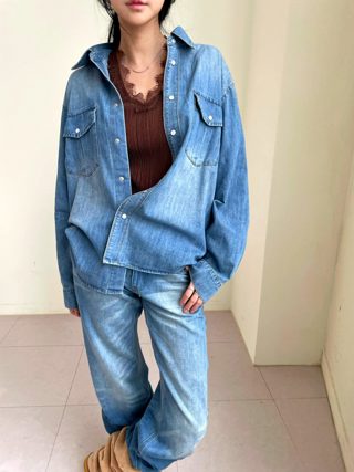 蓝色