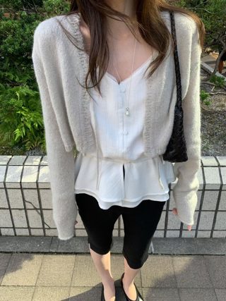 酒红色