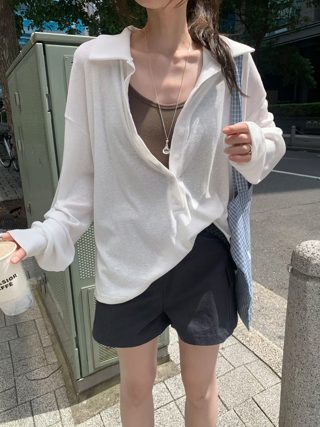 灰色