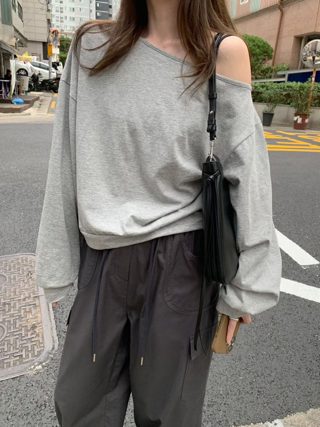 灰色
