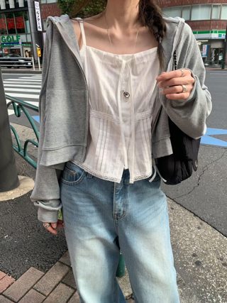 灰色