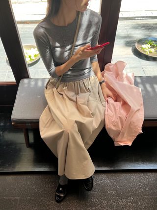 灰色
