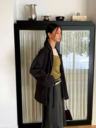黑色
