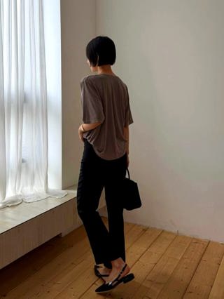 灰色