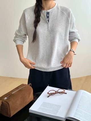 灰色