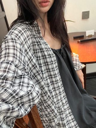 黑色
