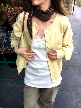 黄色
