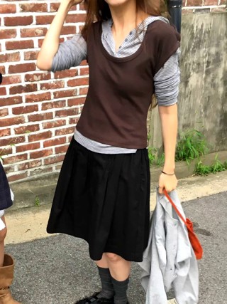 黑色