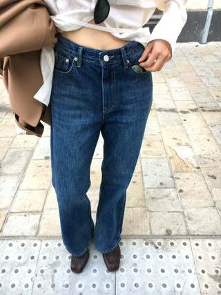 蓝色