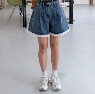 深蓝色