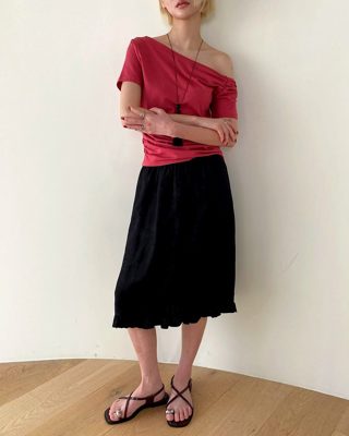 黑色