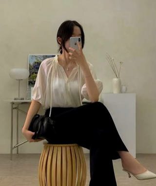 白色