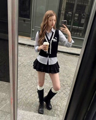 白色