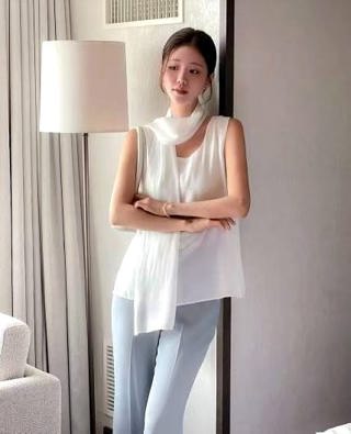 白色
