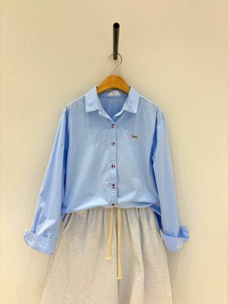 蓝色