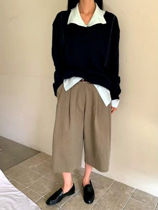 深蓝色