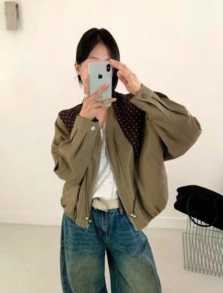 卡其色