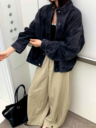 黑色