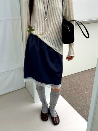 深蓝色